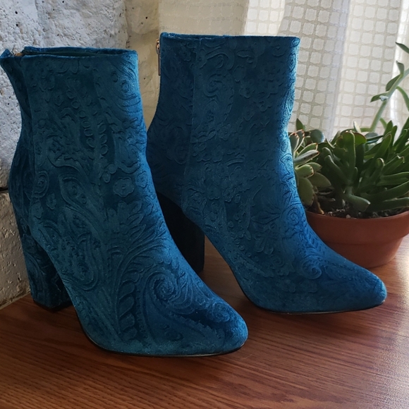 Blue Velvet Booties - Picture 2 of 5